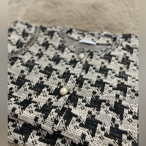 Zara Tweed Dress in Medium - Picture 7 of 11